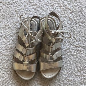 Girls Old soles Grecian style sandal